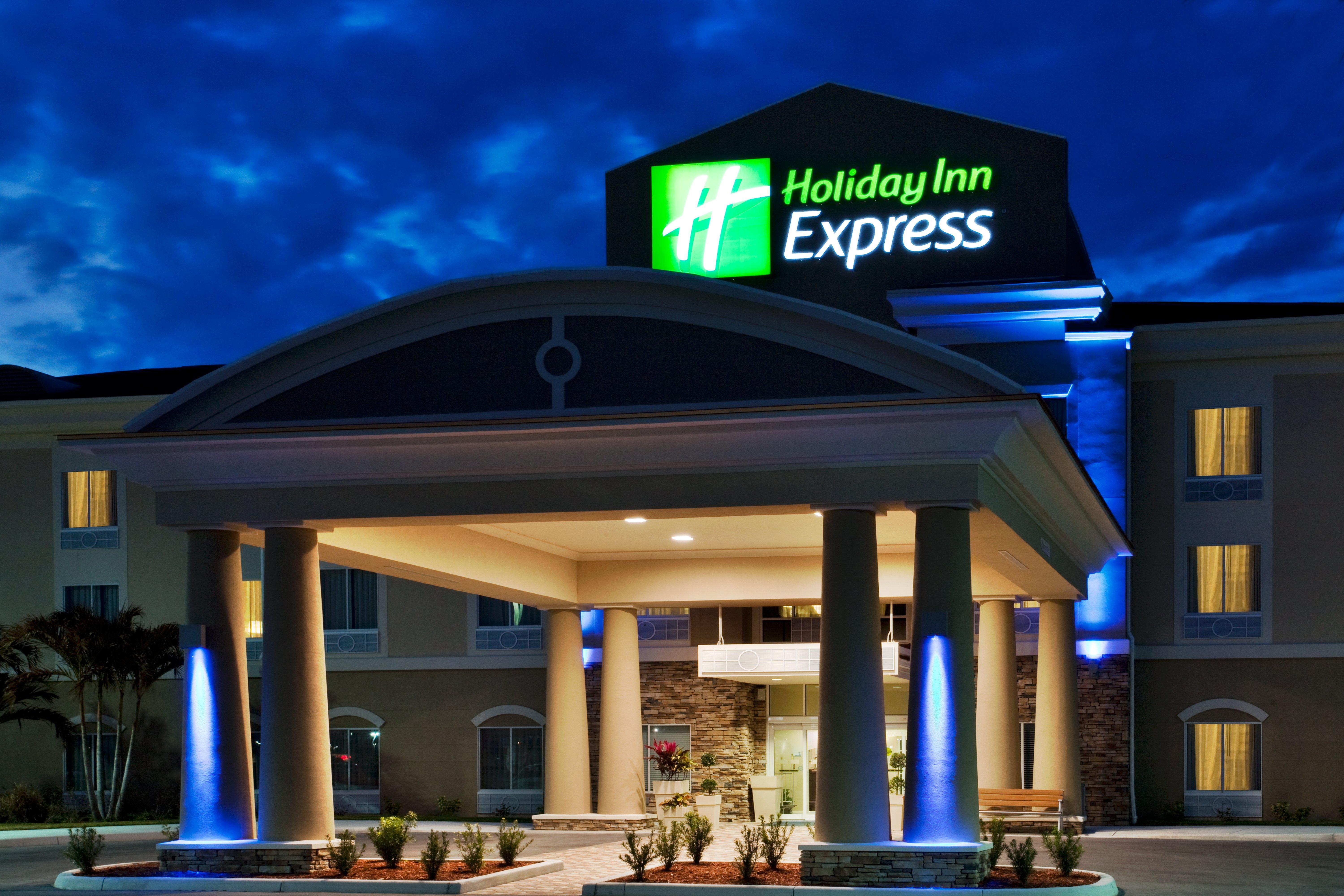 Express Wales North-winter Haven By Ihg 2*